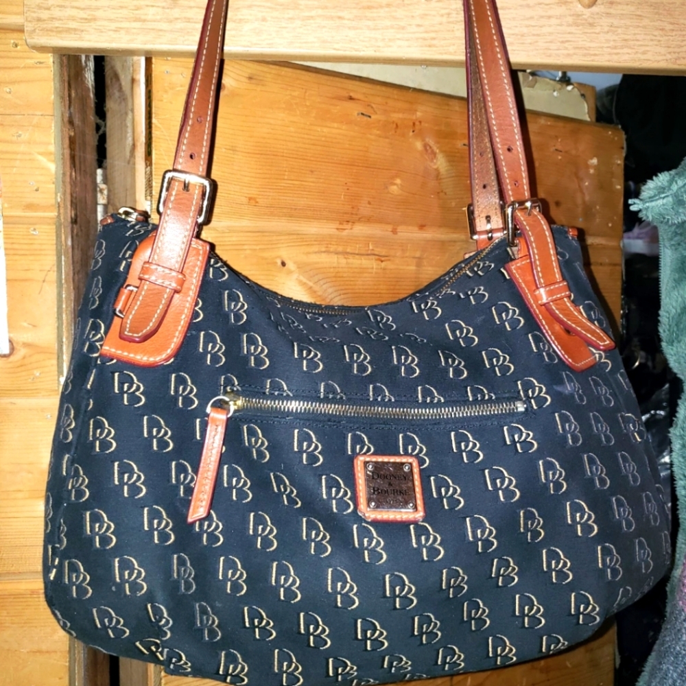 Dooney and Bourke purse